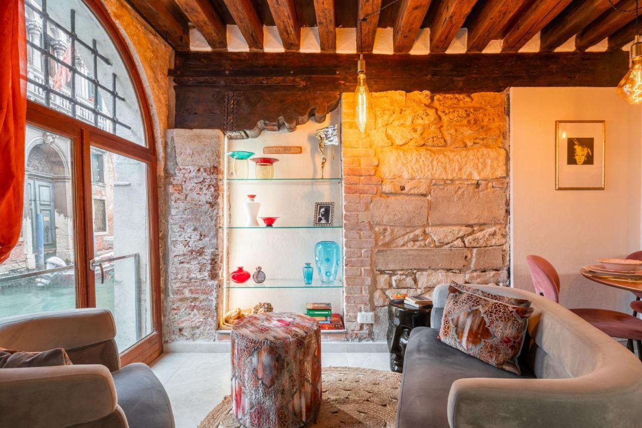 Casa Manina Sul Ponte - Your Private Canal View Венеция Экстерьер фото